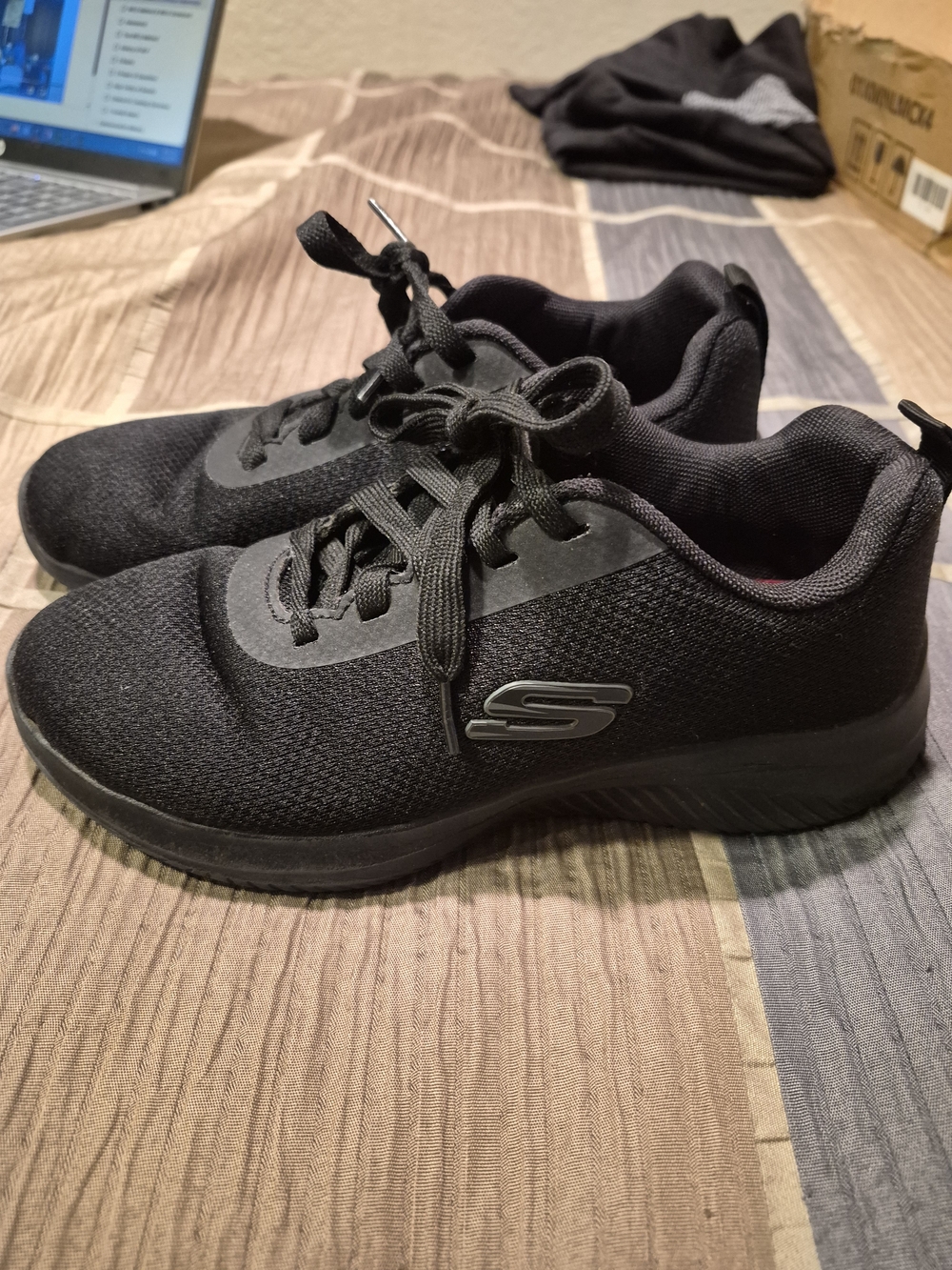 Sketchers Womens No Slip Shoes